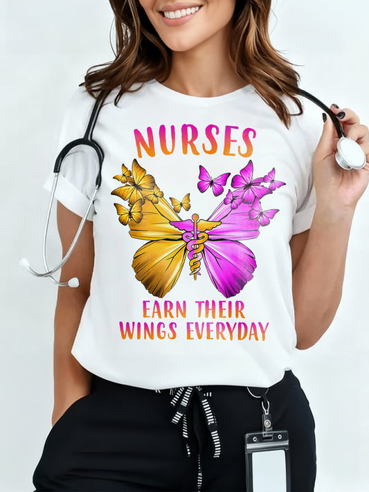 "Nurses Earn Their Wings Everyday" Maglietta Infermieri – Nurse T shirts